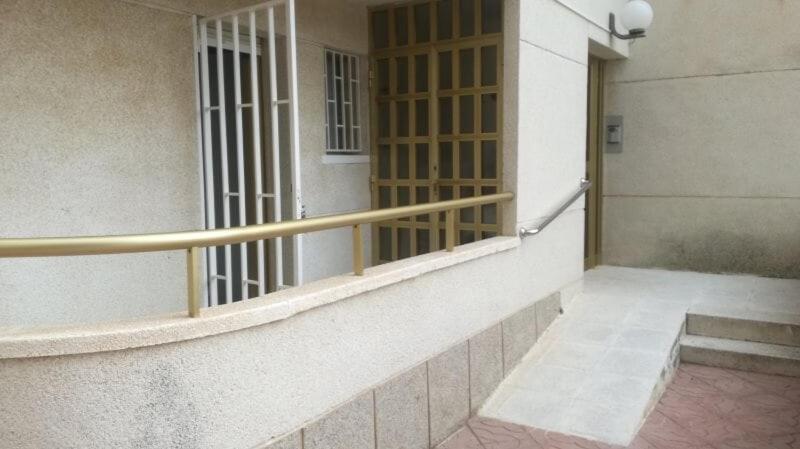 100M2 Big Apartment Private Garden And Pool/ 100M2 Gran Apartamento Jardin Privado Y Piscina / Acogedor Apartamento En Zona Tranquila Y Agradable Cambrils Dış mekan fotoğraf