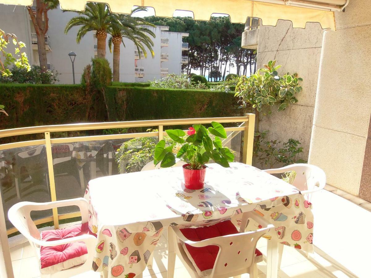 100M2 Big Apartment Private Garden And Pool/ 100M2 Gran Apartamento Jardin Privado Y Piscina / Acogedor Apartamento En Zona Tranquila Y Agradable Cambrils Dış mekan fotoğraf